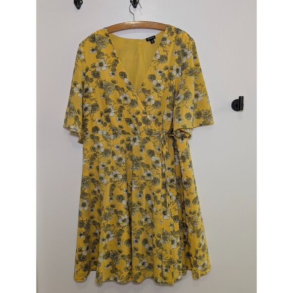 Torrid Summer Floral Midi Dress Sze 20 Yellow Black White Flowy Boho Cottagecore - Picture 2 of 9